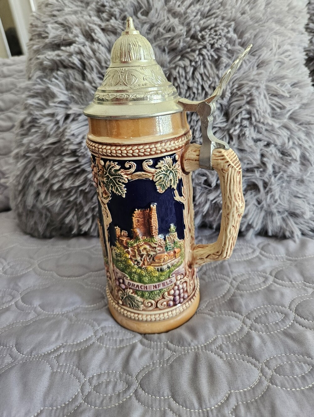 German Beer Stein with Pewter Lid - KOLN Cathedral - Picture 5 of 7
